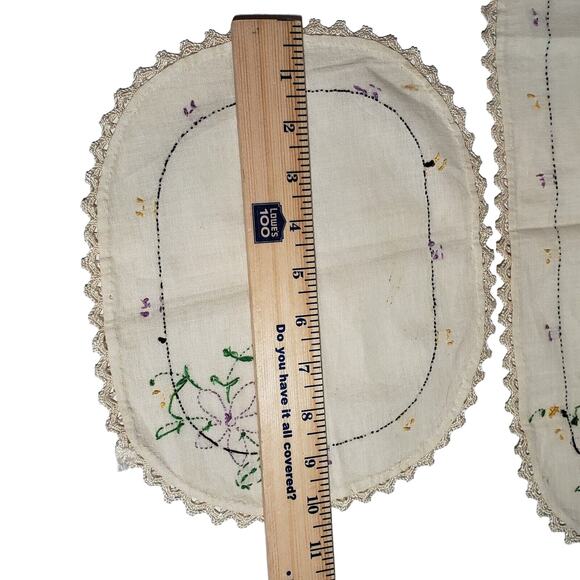 VINTAGE TABLE RUNNERS SET OF 2 PURPLE FLOWER EMBROIDERED DRESSER SCARF ESTATE - Picture 11 of 11